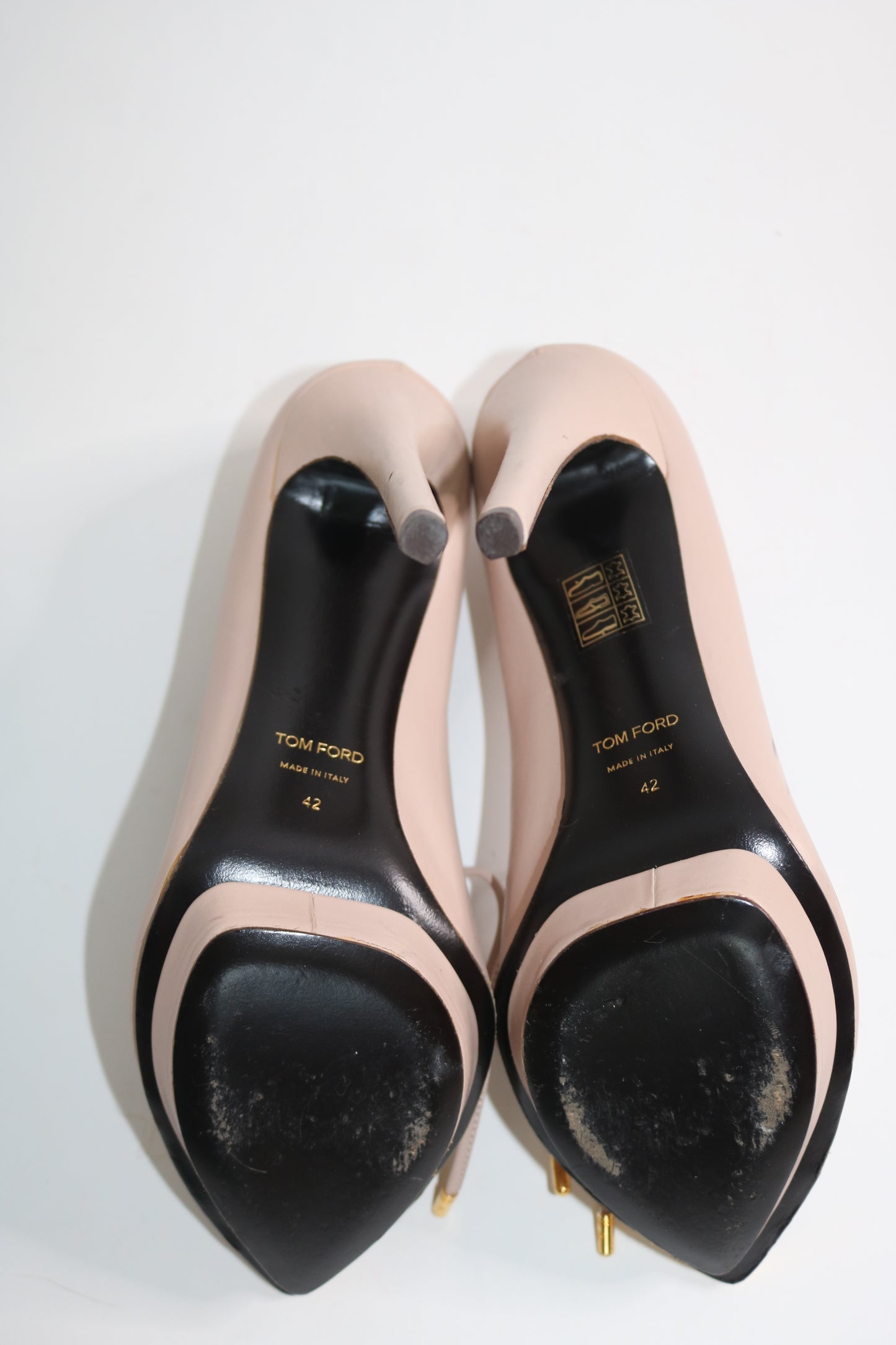 Tom Ford Pink pumps