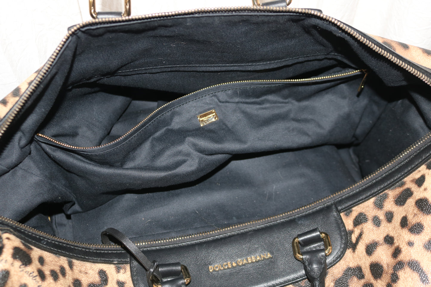 Dolce & Gabbana Leopard travel bag