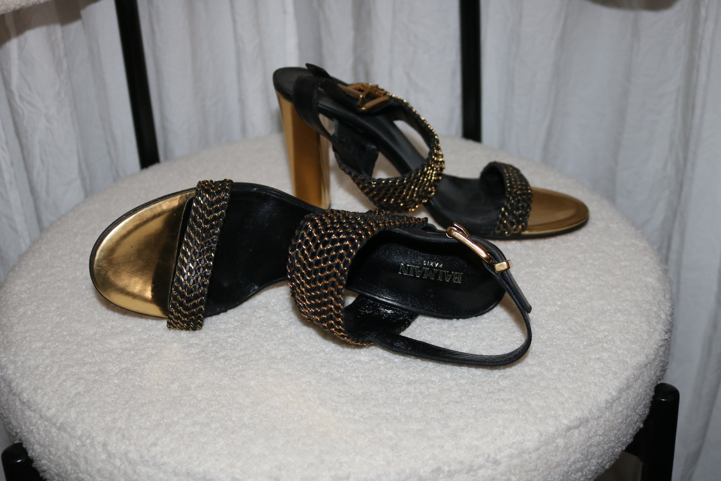 Balmain black & gold chic my heel